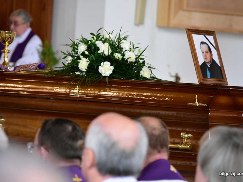 Biłgoraj pożegnał śp. ks. Adama Marka (FOTO)