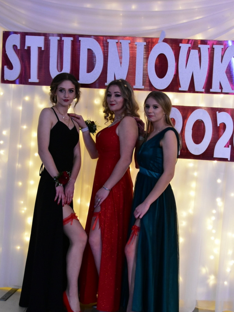 Studniówka uczniów ZSZiO (FOTO, VIDEO)