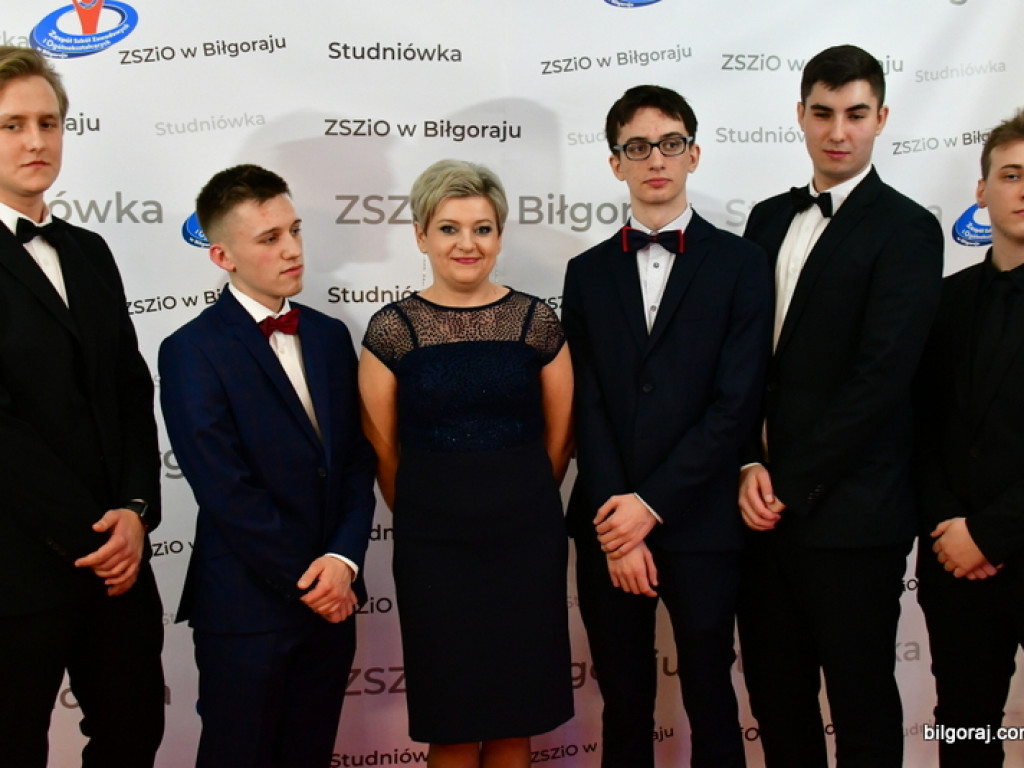 Studniówka uczniów ZSZiO (FOTO, VIDEO)