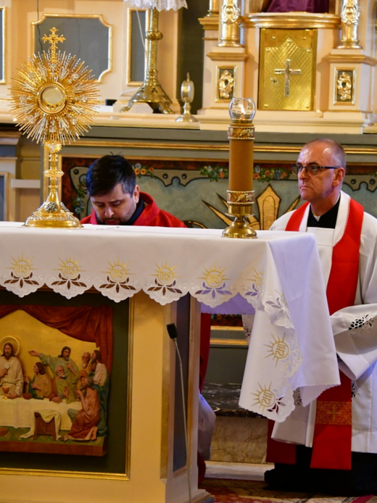 Życie... Wielki Piątek (FOTO)