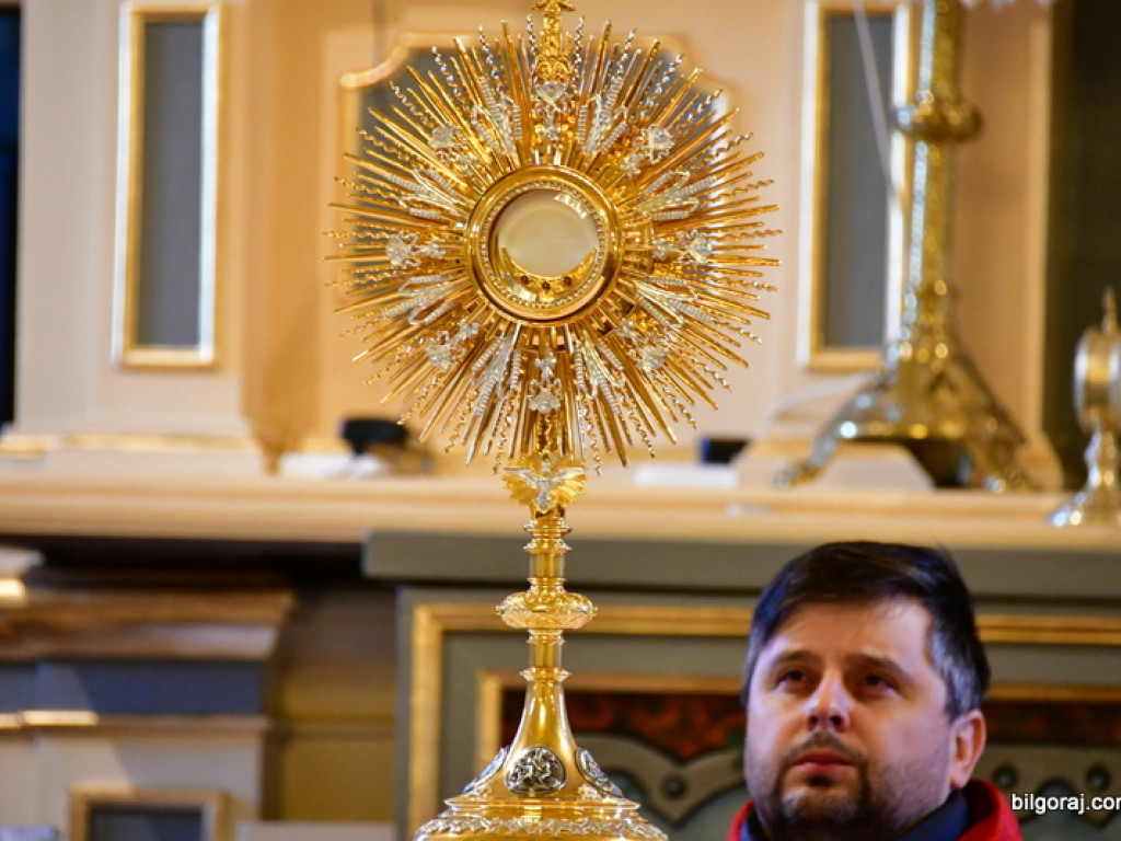 Życie... Wielki Piątek (FOTO)