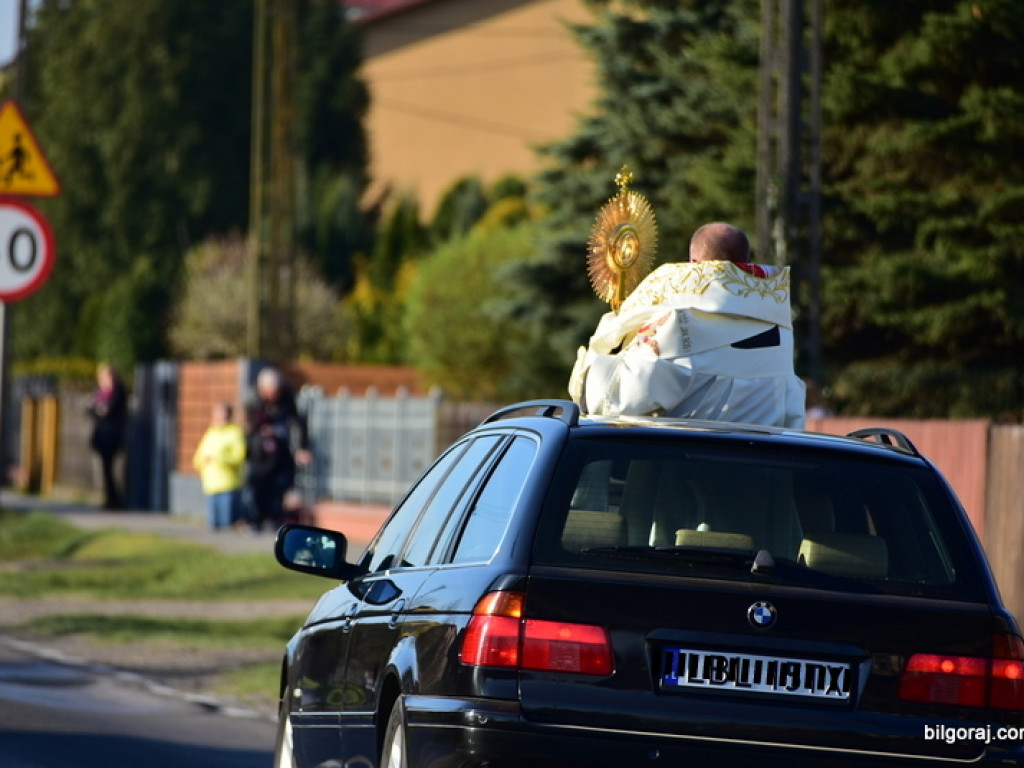 Procesje rezurekcyjne w rejonie biłgorajskim. Zdjęcia z trzech parafii (FOTO)