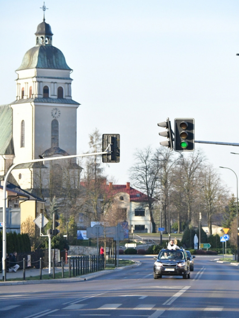 Procesje rezurekcyjne w rejonie biłgorajskim. Zdjęcia z trzech parafii (FOTO)