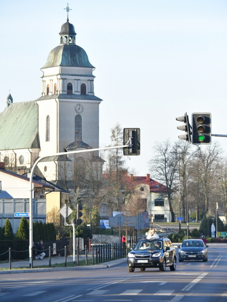 Procesje rezurekcyjne w rejonie biłgorajskim. Zdjęcia z trzech parafii (FOTO)