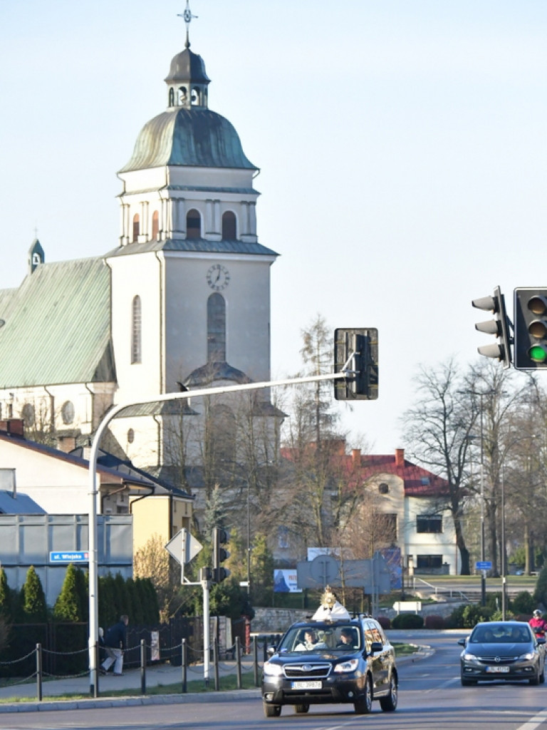 Procesje rezurekcyjne w rejonie biłgorajskim. Zdjęcia z trzech parafii (FOTO)