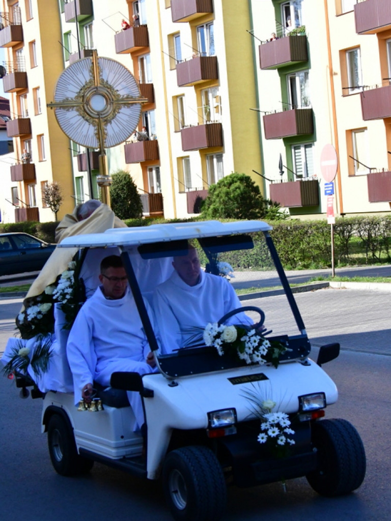 Procesje rezurekcyjne w rejonie biłgorajskim. Zdjęcia z trzech parafii (FOTO)