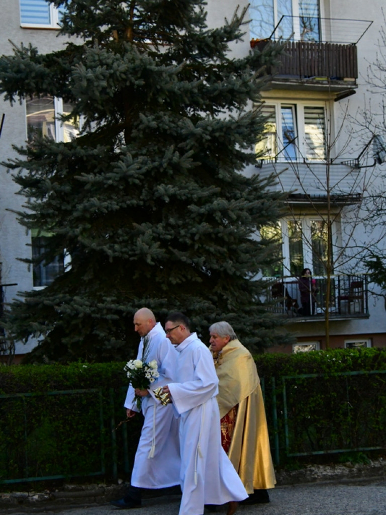 Procesje rezurekcyjne w rejonie biłgorajskim. Zdjęcia z trzech parafii (FOTO)