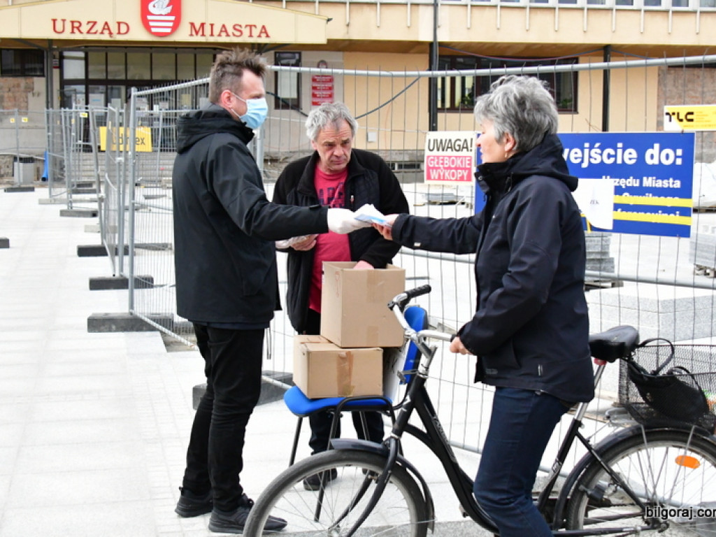Bezpłatne maseczki dla mieszkańców Biłgoraja (FOTO)