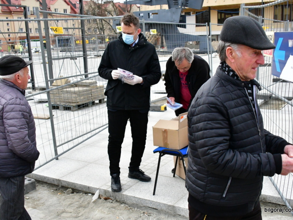 Bezpłatne maseczki dla mieszkańców Biłgoraja (FOTO)