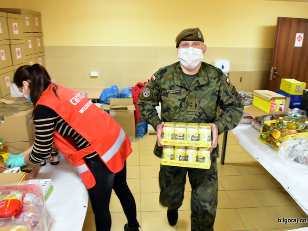 Współpraca WOT i Caritas w rozdysponowaniu darów dla potrzebujących (FOTO, VIDEO)