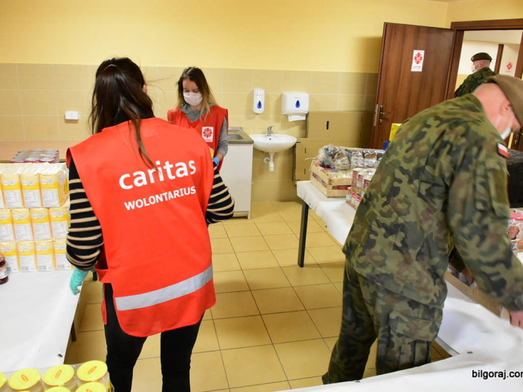 Współpraca WOT i Caritas w rozdysponowaniu darów dla potrzebujących (FOTO, VIDEO)