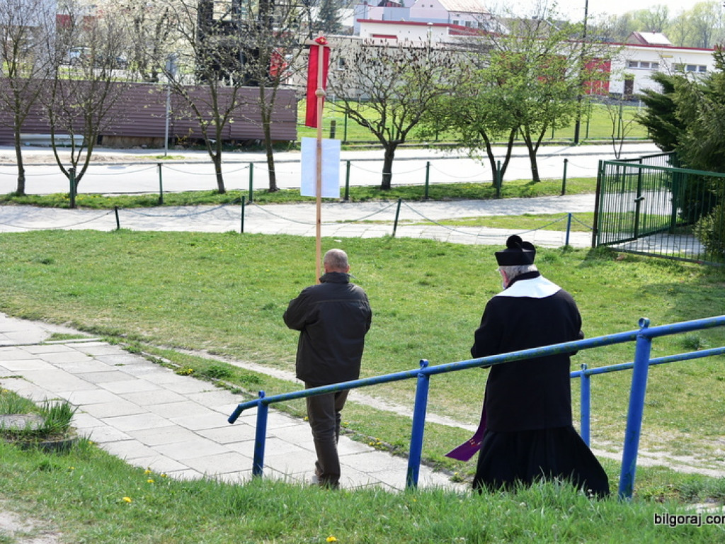 Procesja z relikwiami św. Siostry Faustyny ulicami Biłgoraja (FOTO)