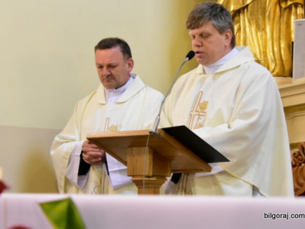 Poseł Beata Strzałka i przedstawiciele władz powiatu biłgorajskiego, uczcili 229. rocznicę uchwalenia Konstytucji 3 Maja (FOTO)
