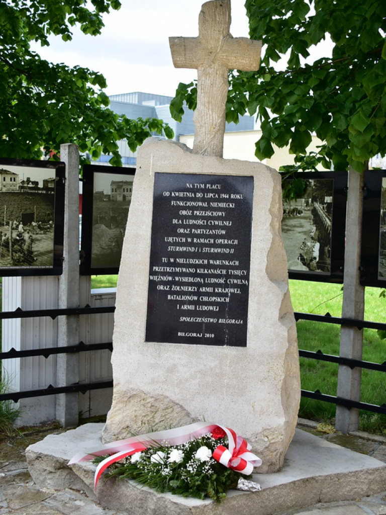 Biłgoraj pamięta. Symboliczne obchody 75. rocznicy zakończenia II wojny światowej (FOTO)