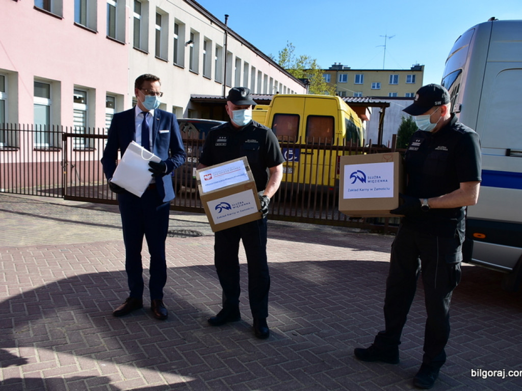 Maseczki od więźniów dla podopiecznych Stowarzyszenia Pomocy Dzieciom Niepełnosprawnym w Biłgoraju (FOTO)