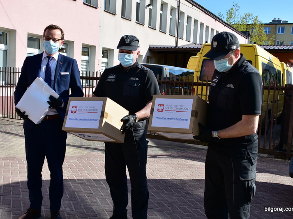 Maseczki od więźniów dla podopiecznych Stowarzyszenia Pomocy Dzieciom Niepełnosprawnym w Biłgoraju (FOTO)