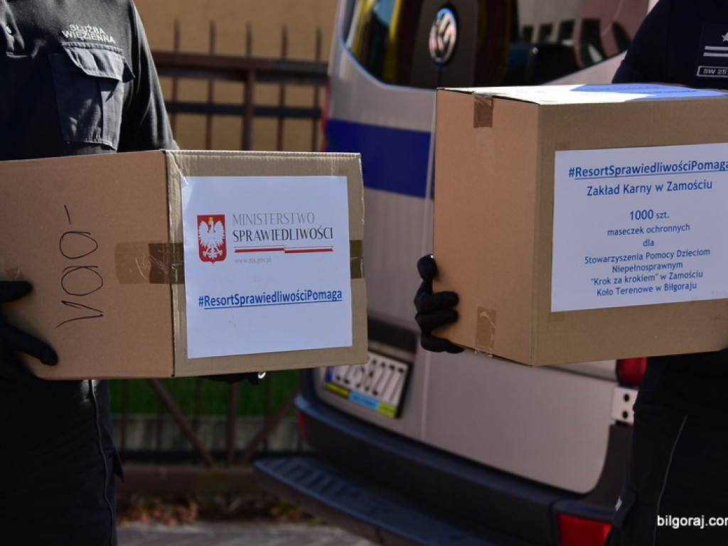 Maseczki od więźniów dla podopiecznych Stowarzyszenia Pomocy Dzieciom Niepełnosprawnym w Biłgoraju (FOTO)