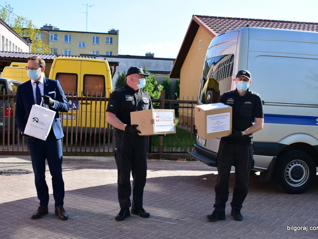 Maseczki od więźniów dla podopiecznych Stowarzyszenia Pomocy Dzieciom Niepełnosprawnym w Biłgoraju (FOTO)