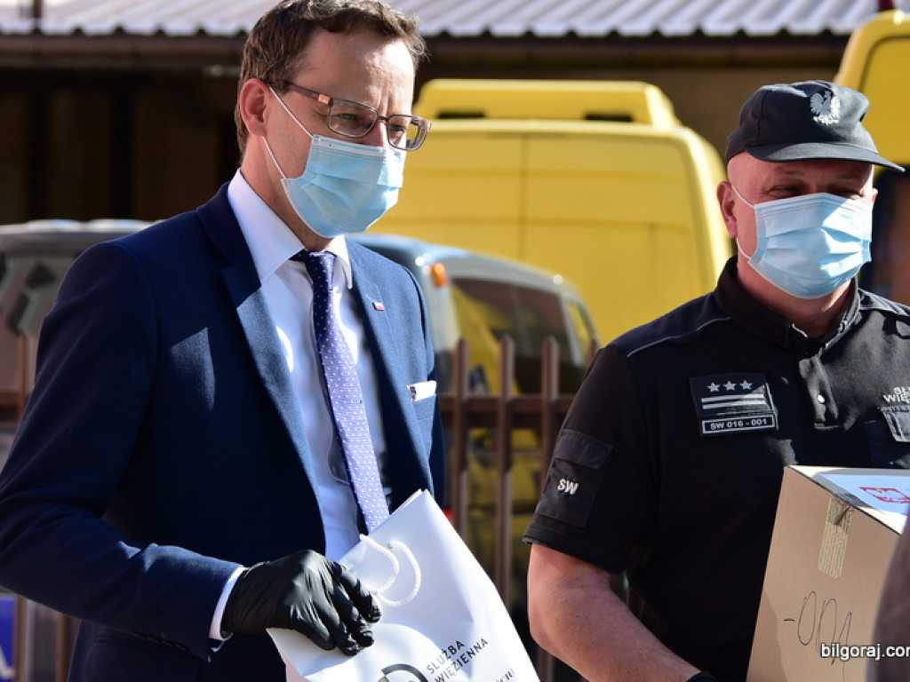 Maseczki od więźniów dla podopiecznych Stowarzyszenia Pomocy Dzieciom Niepełnosprawnym w Biłgoraju (FOTO)