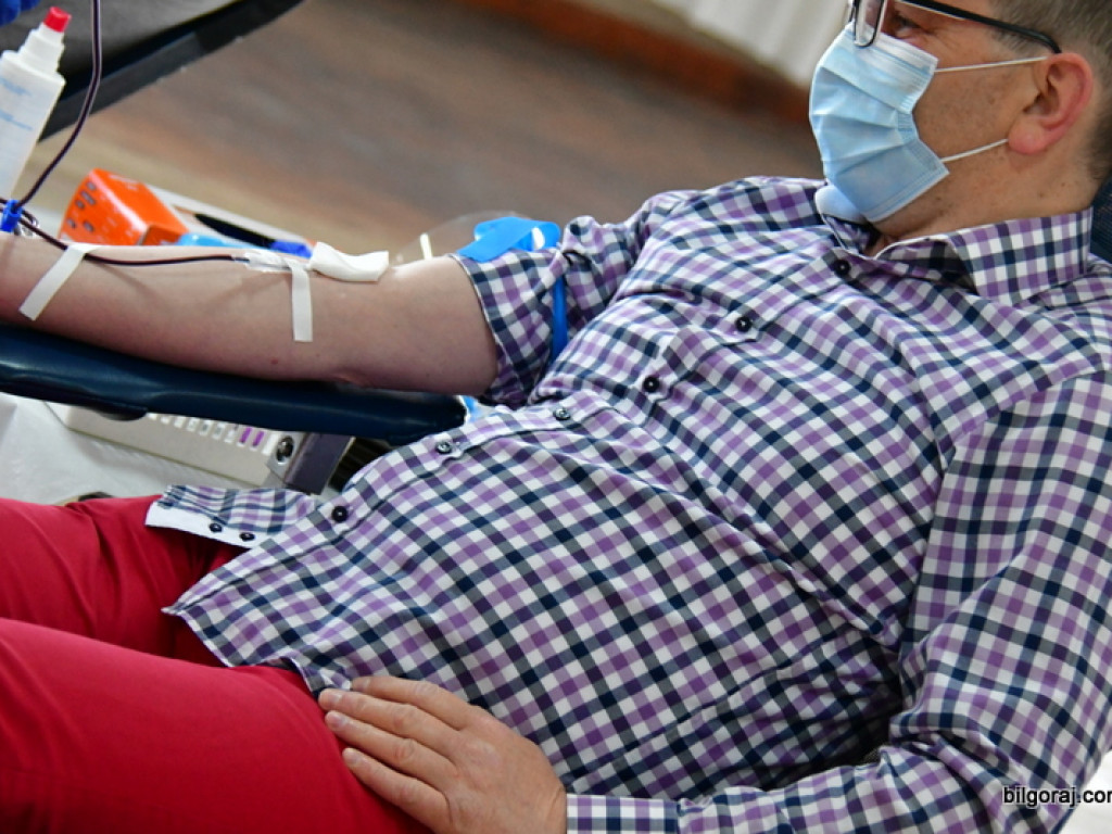 Pobór krwi w Łukowej. Epidemia nie zatrzymała krwiodawców (FOTO)