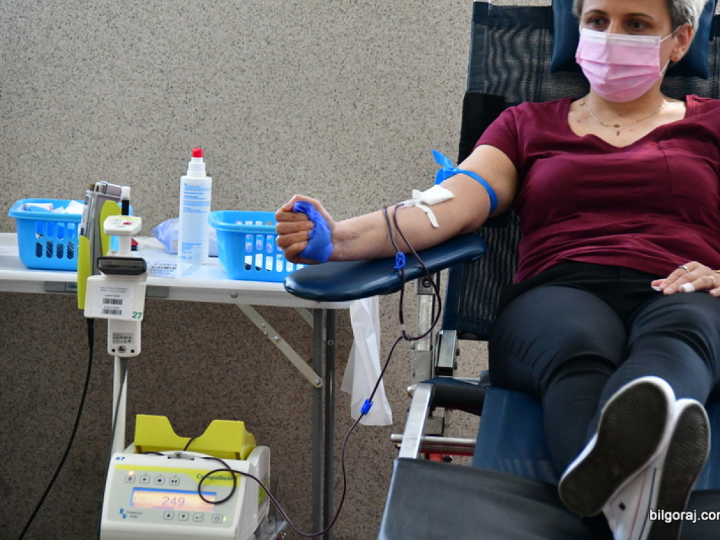 Pobór krwi w Łukowej. Epidemia nie zatrzymała krwiodawców (FOTO)