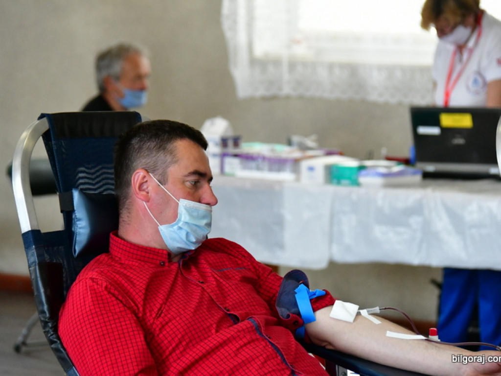 Pobór krwi w Łukowej. Epidemia nie zatrzymała krwiodawców (FOTO)