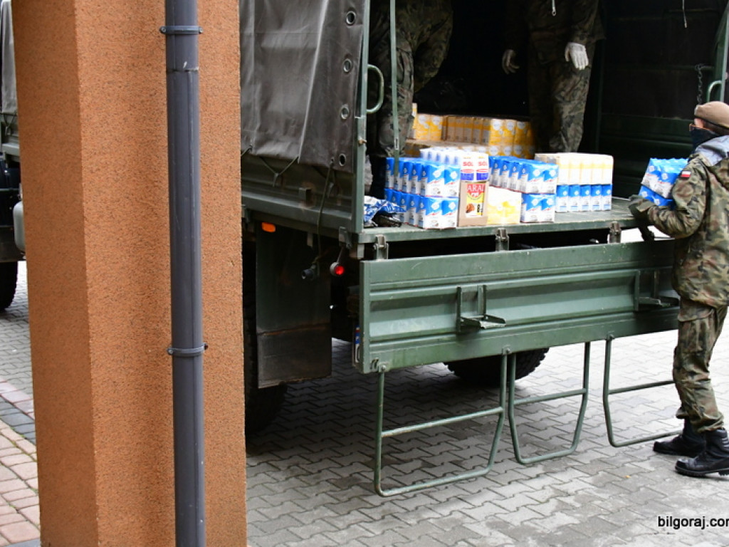 Pomoc od Caritas. Kilkaset kilogramów darów trafi do potrzebujących (FOTO)