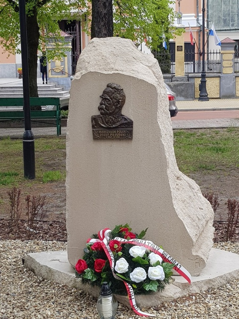 Biłgoraj. 85. rocznica śmierci Marszałka Józefa Piłsudskiego (FOTO)