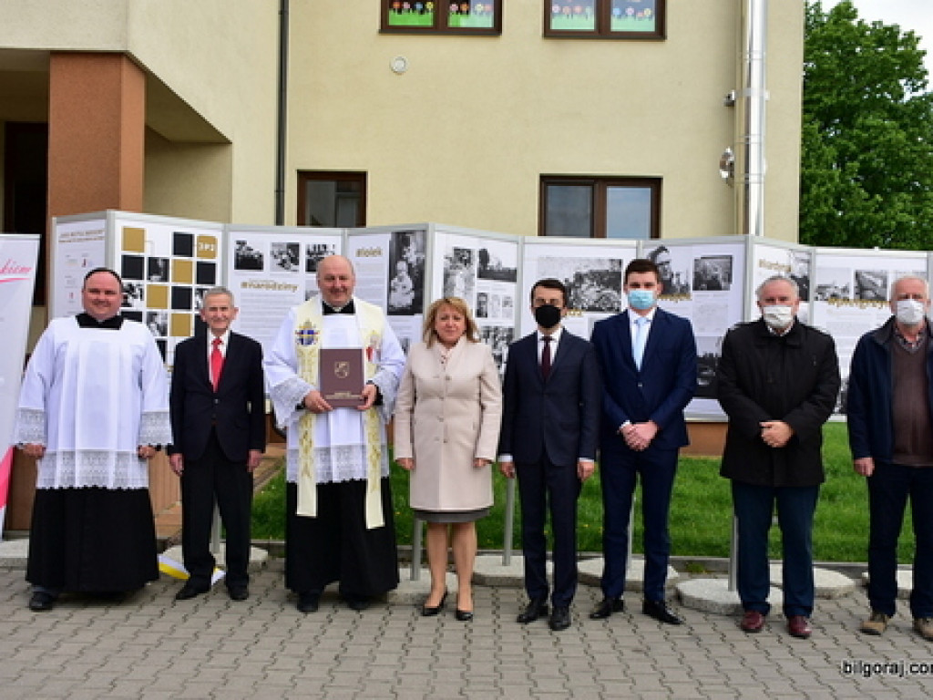 Wystawa na setną rocznicę urodzin Papieża Polaka (FOTO)