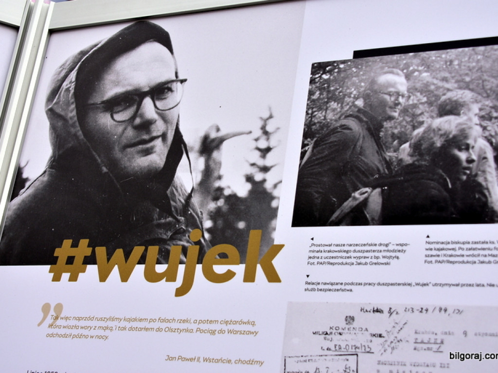 Wystawa na setną rocznicę urodzin Papieża Polaka (FOTO)