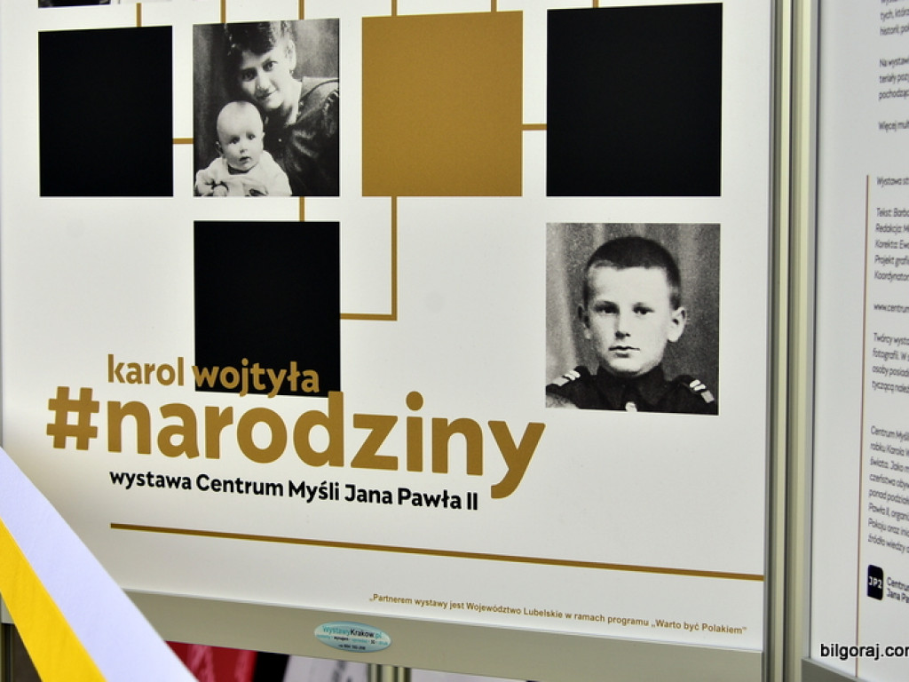 Wystawa na setną rocznicę urodzin Papieża Polaka (FOTO)