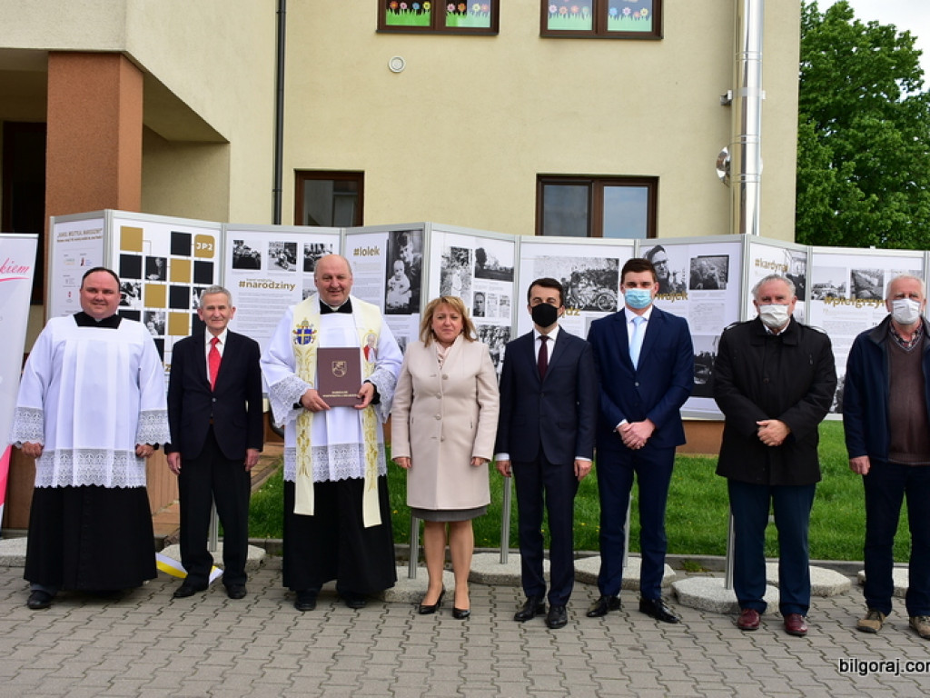 Wystawa na setną rocznicę urodzin Papieża Polaka (FOTO)