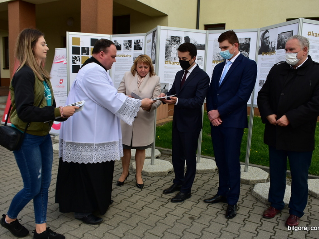 Wystawa na setną rocznicę urodzin Papieża Polaka (FOTO)