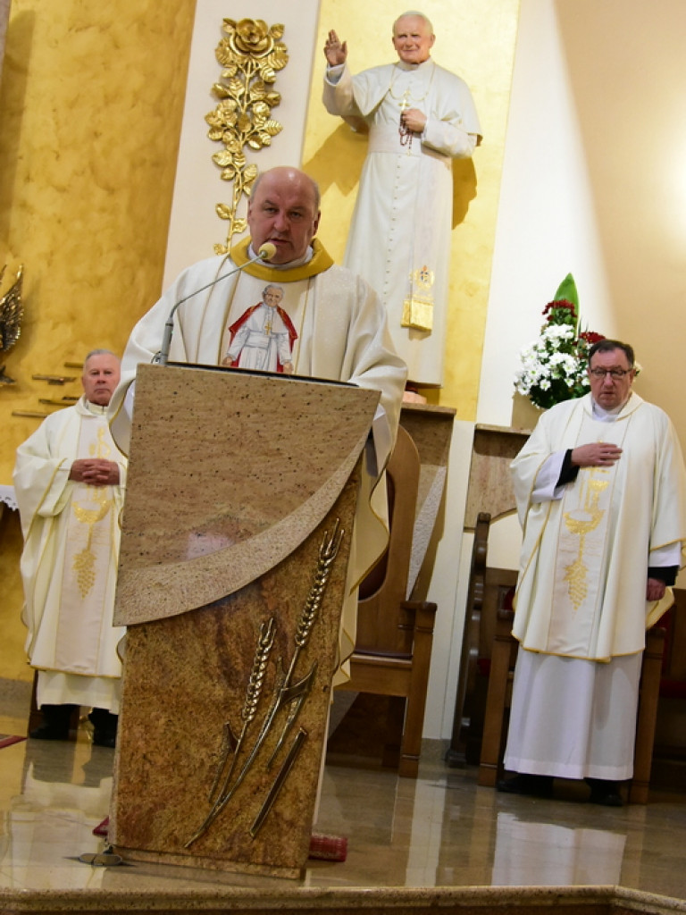 Wystawa na setną rocznicę urodzin Papieża Polaka (FOTO)