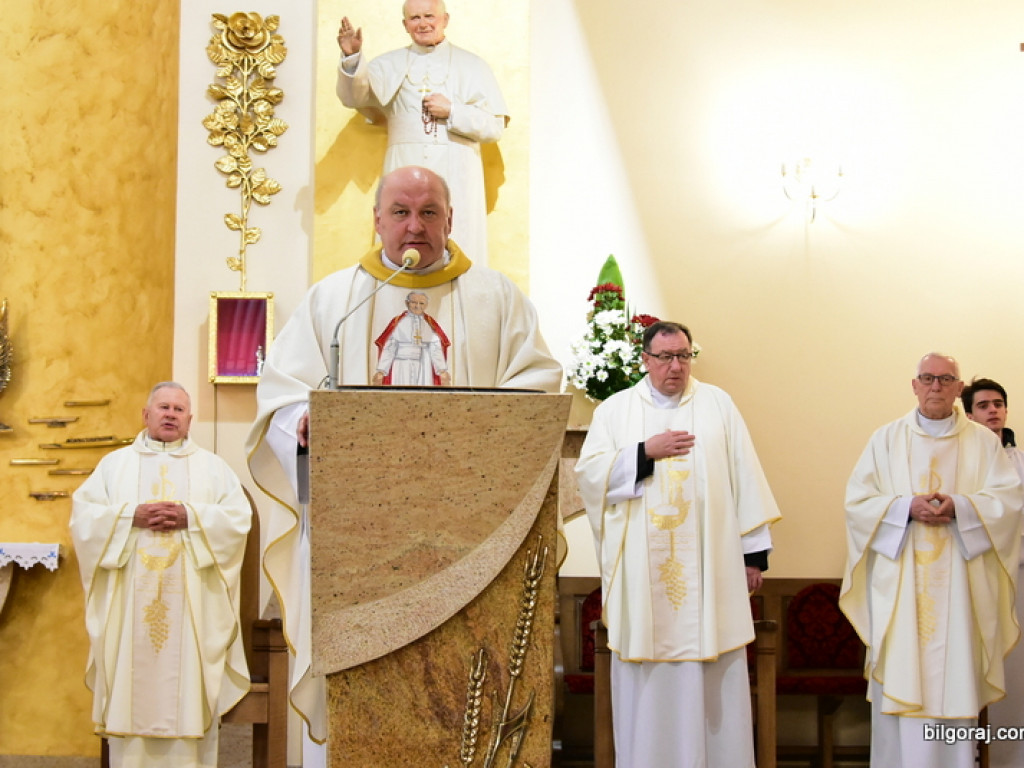 Wystawa na setną rocznicę urodzin Papieża Polaka (FOTO)