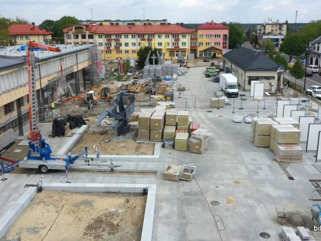 Rewitalizacja Placu Wolności w Biłgoraju. Film i zdjęcia z lotu ptaka (FOTO, VIDEO)