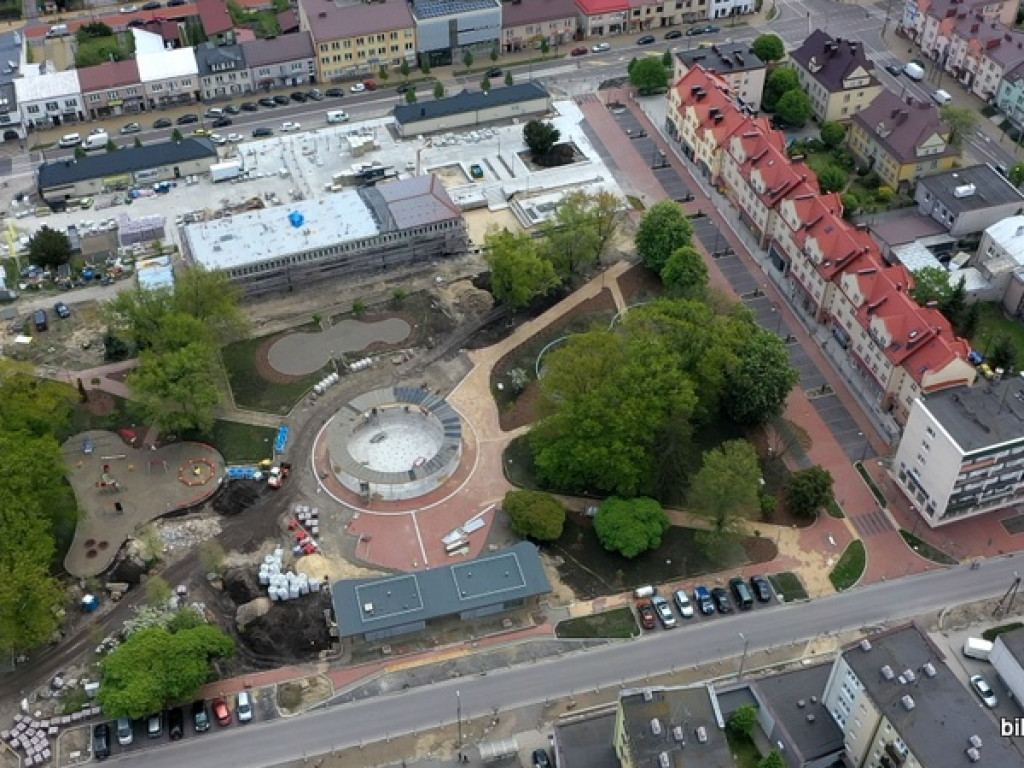 Rewitalizacja Placu Wolności w Biłgoraju. Film i zdjęcia z lotu ptaka (FOTO, VIDEO)