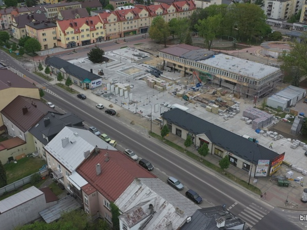 Rewitalizacja Placu Wolności w Biłgoraju. Film i zdjęcia z lotu ptaka (FOTO, VIDEO)
