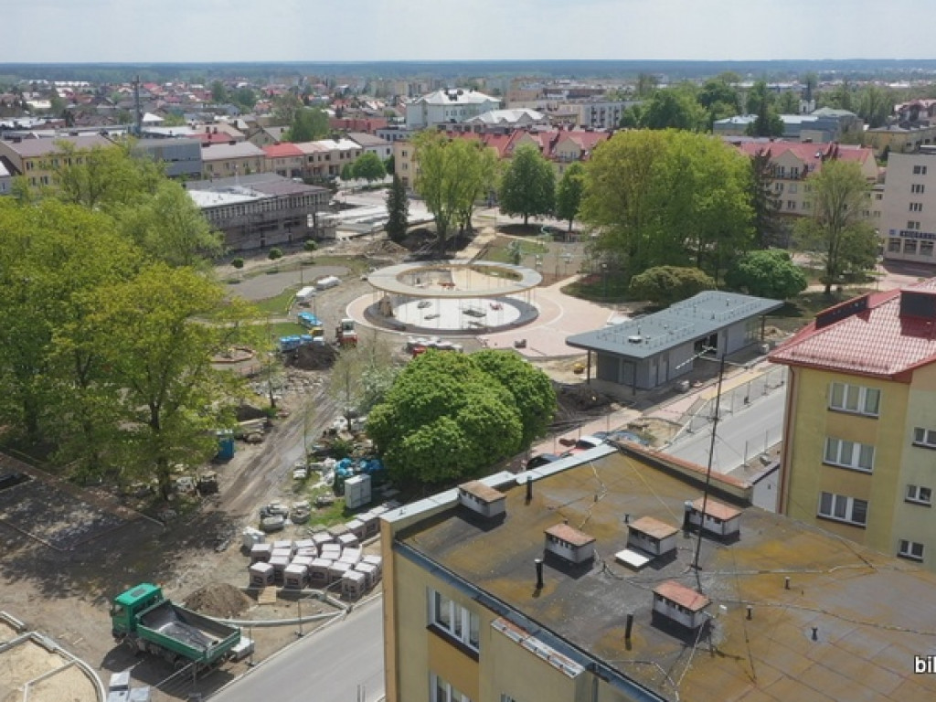 Rewitalizacja Placu Wolności w Biłgoraju. Film i zdjęcia z lotu ptaka (FOTO, VIDEO)