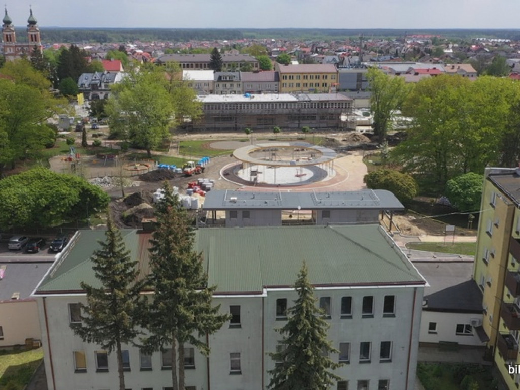 Rewitalizacja Placu Wolności w Biłgoraju. Film i zdjęcia z lotu ptaka (FOTO, VIDEO)