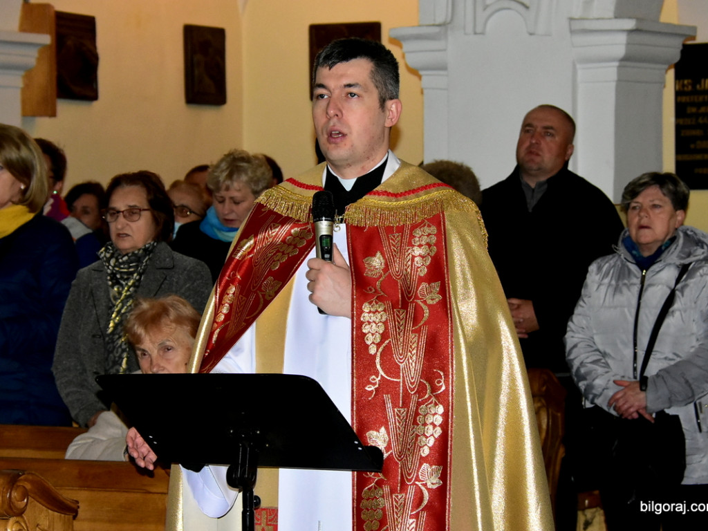 Czuwanie przez Uroczystością Zesłania Ducha Świętego (FOTO)