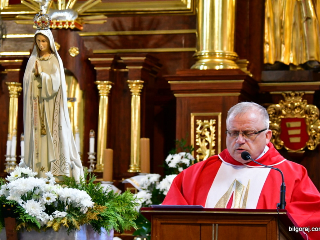 W Łukowej odsłonięto pomnik świętego Jana Pawła II (FOTO)