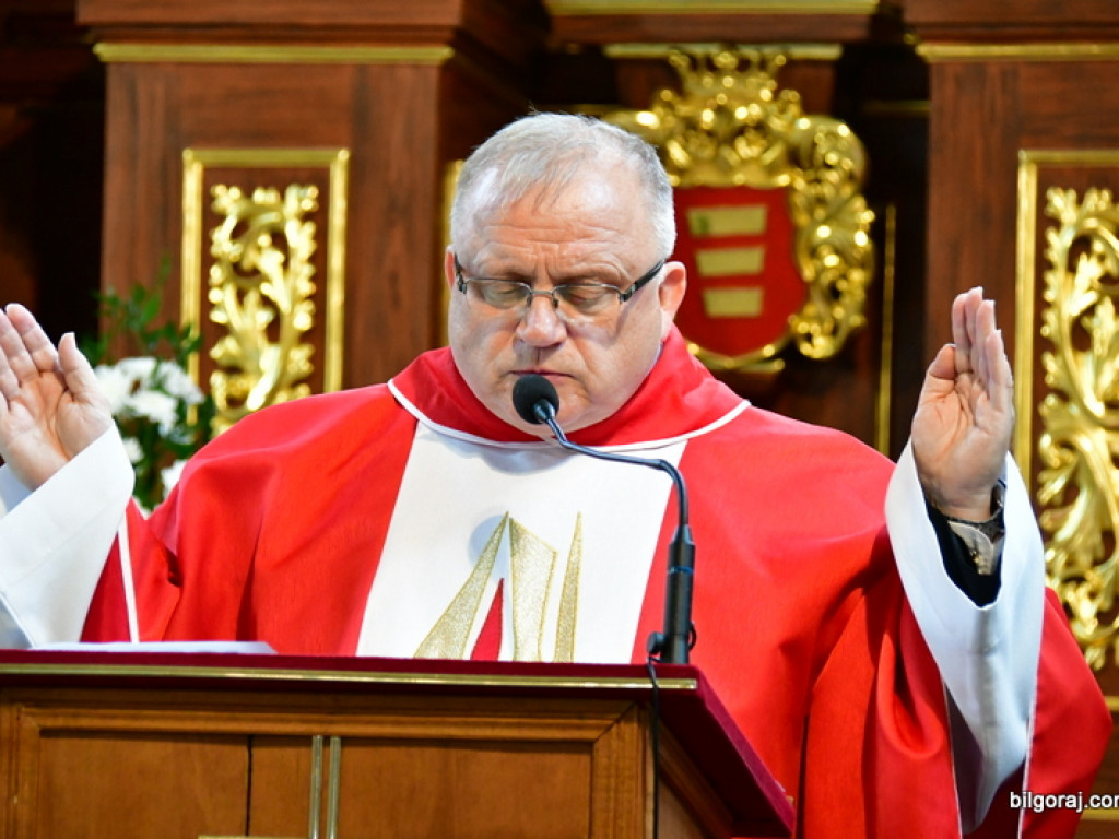 W Łukowej odsłonięto pomnik świętego Jana Pawła II (FOTO)