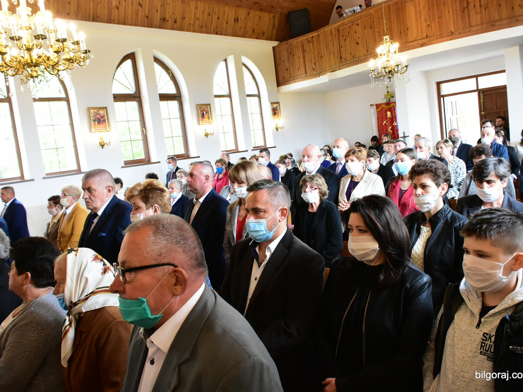 Zniesiono limity wiernych. Kościoły wypełniły się modlącymi (FOTO)