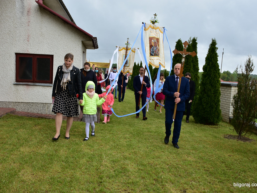 Zniesiono limity wiernych. Kościoły wypełniły się modlącymi (FOTO)