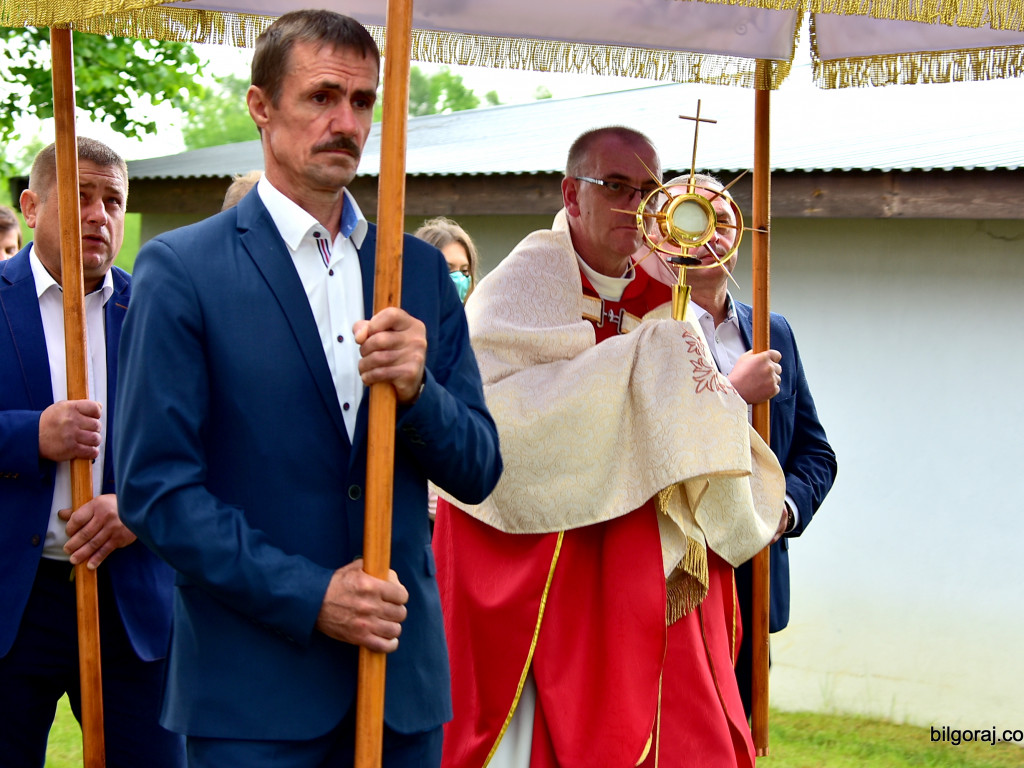 Zniesiono limity wiernych. Kościoły wypełniły się modlącymi (FOTO)