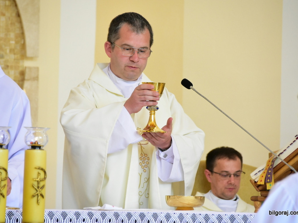 W Starym Bidaczowie odsłonięto pomnik Stefana Kardynała Wyszyńskiego (FOTO)