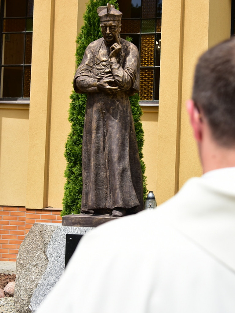 W Starym Bidaczowie odsłonięto pomnik Stefana Kardynała Wyszyńskiego (FOTO)