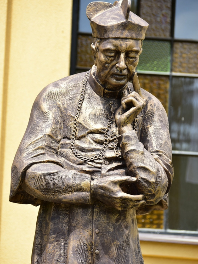 W Starym Bidaczowie odsłonięto pomnik Stefana Kardynała Wyszyńskiego (FOTO)