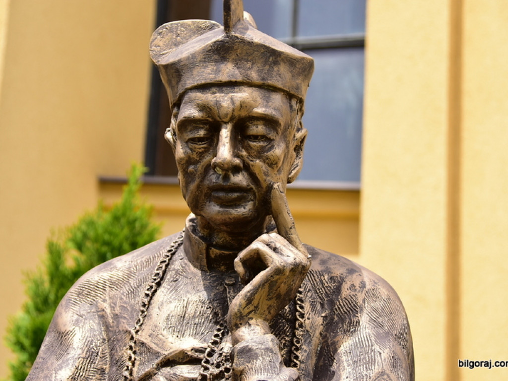 W Starym Bidaczowie odsłonięto pomnik Stefana Kardynała Wyszyńskiego (FOTO)